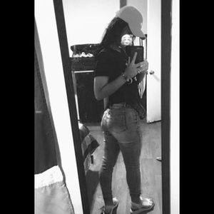 Meet your Posher, Lopez